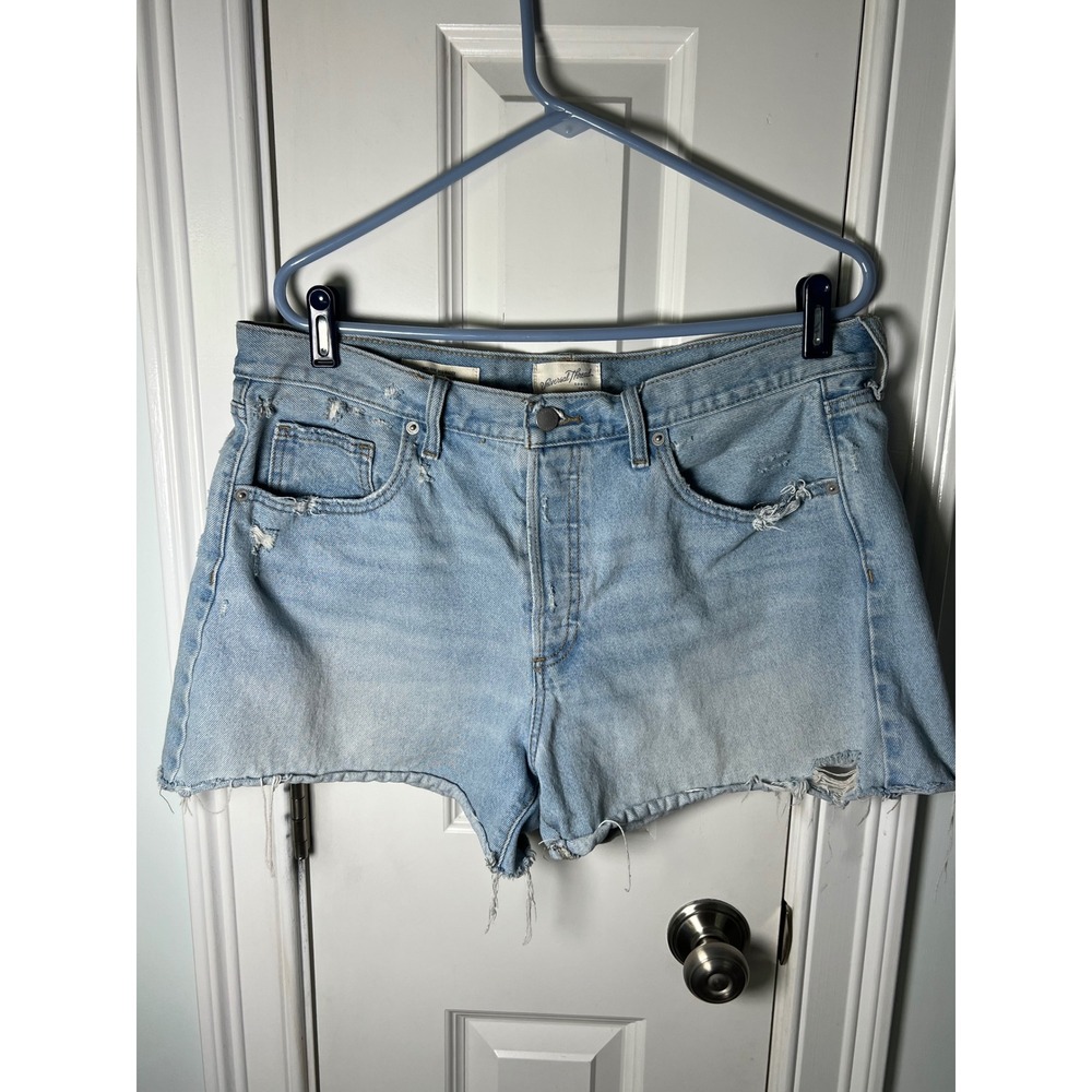 Universal Thread Womens Mid-Rise 90s Baggy Denim Shorts Light Wash Blue Size 12